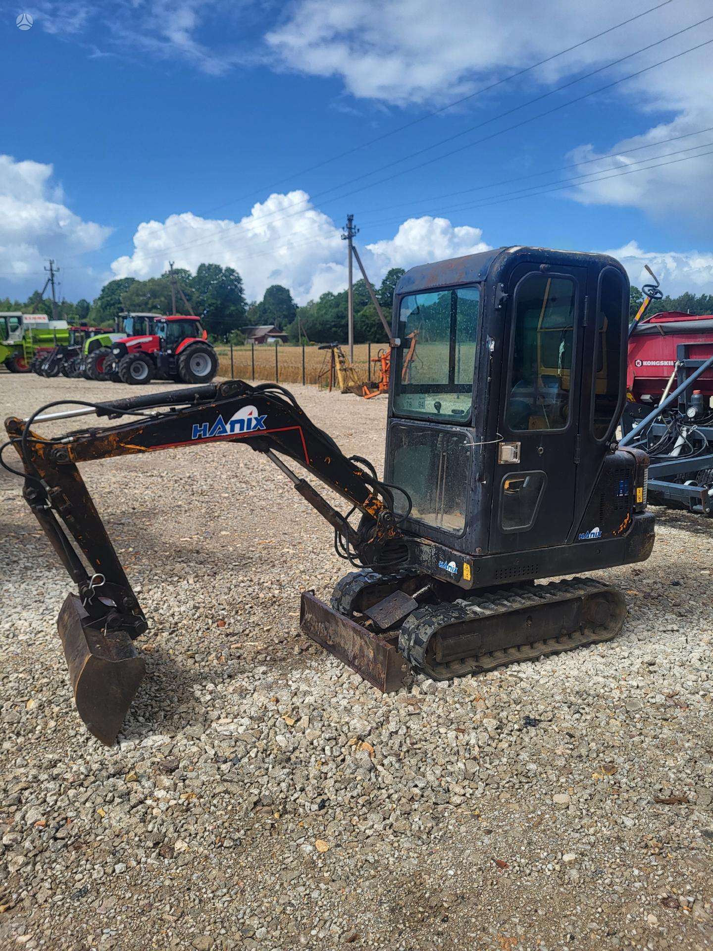 Hanix H15A