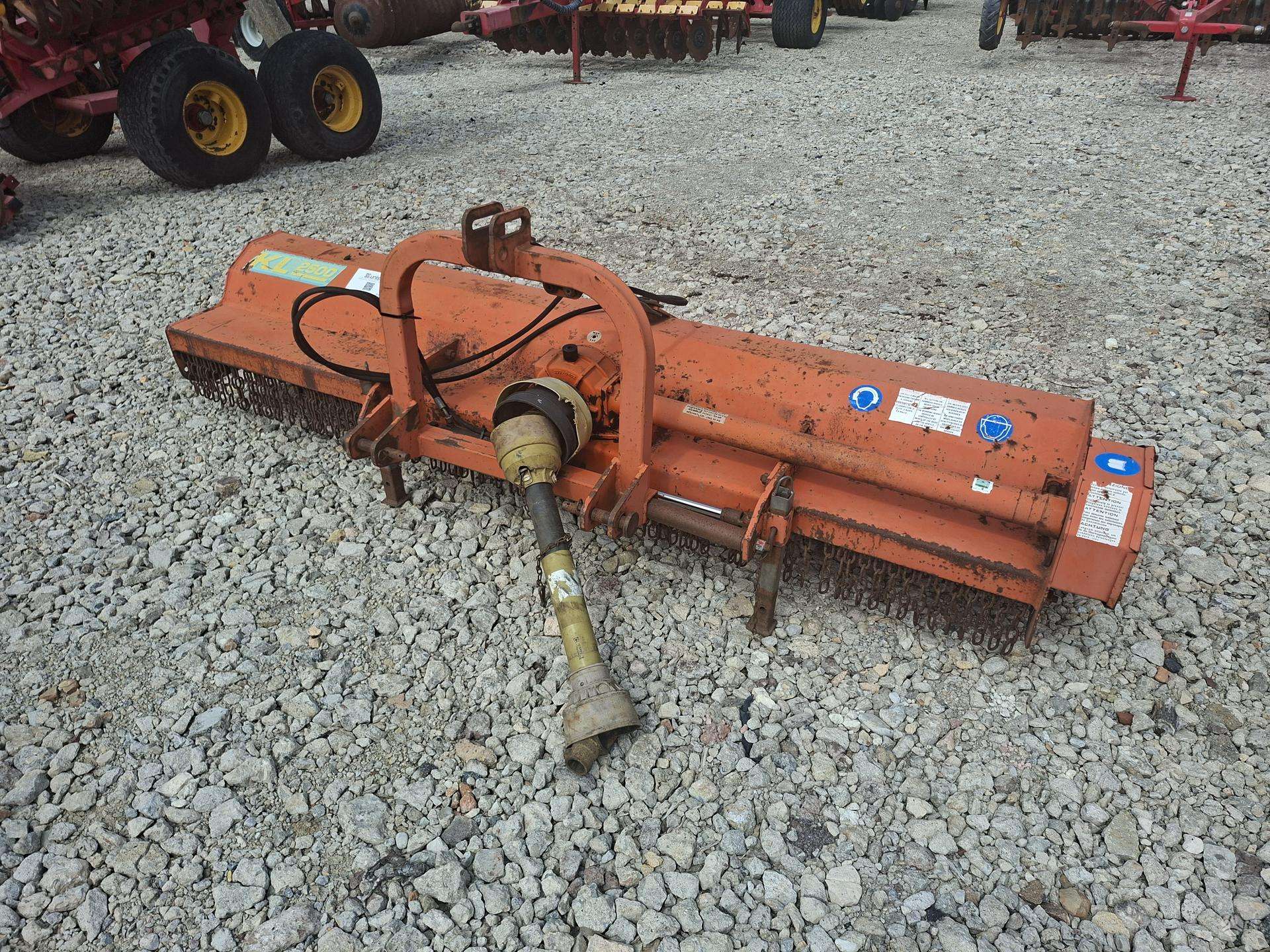 agrimax-kl-250-sw-sienapjoves-smulkintuvai Agrimax Kl 250 SW