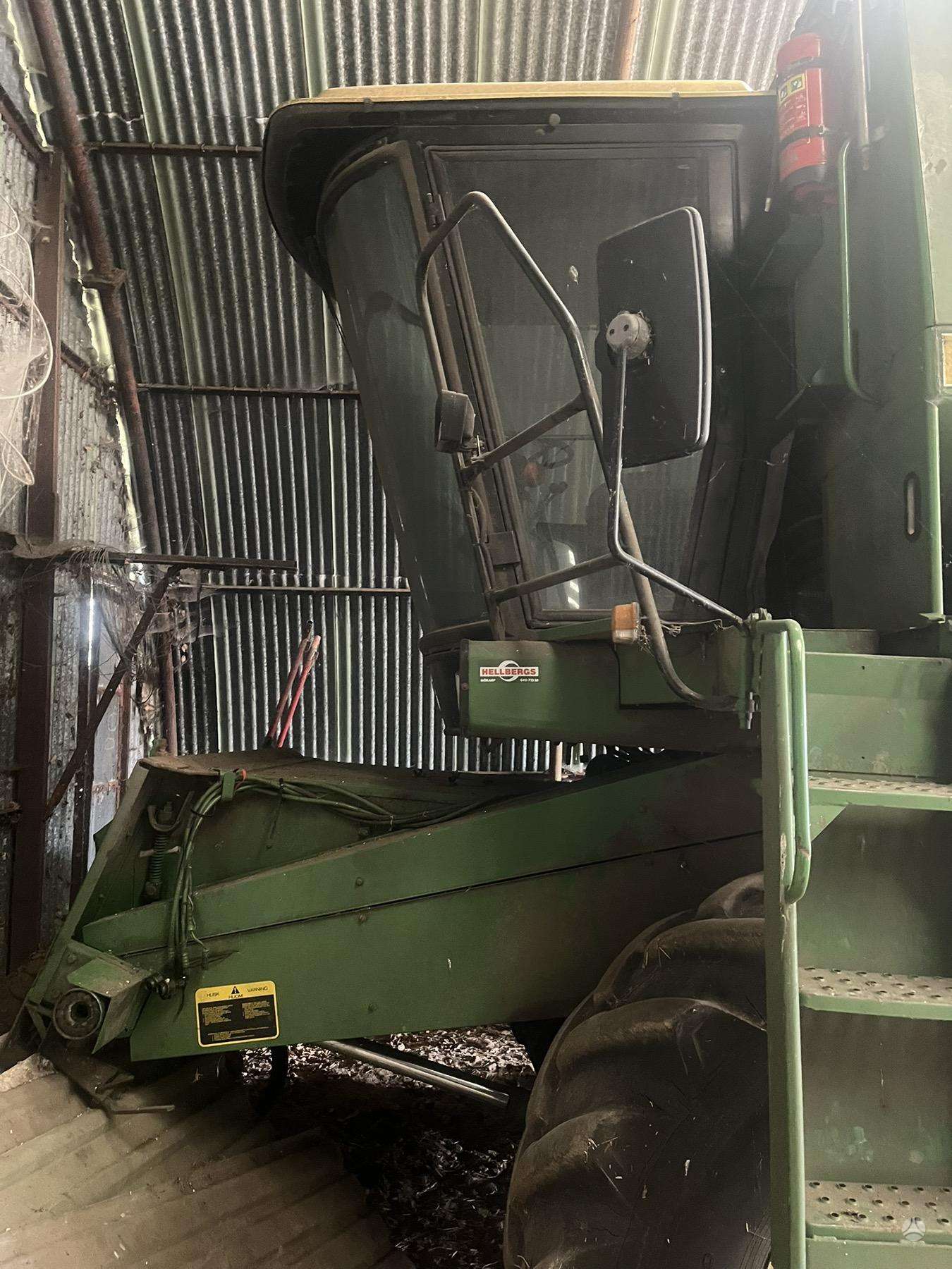 john-deere-1075-kombainai John Deere 1075