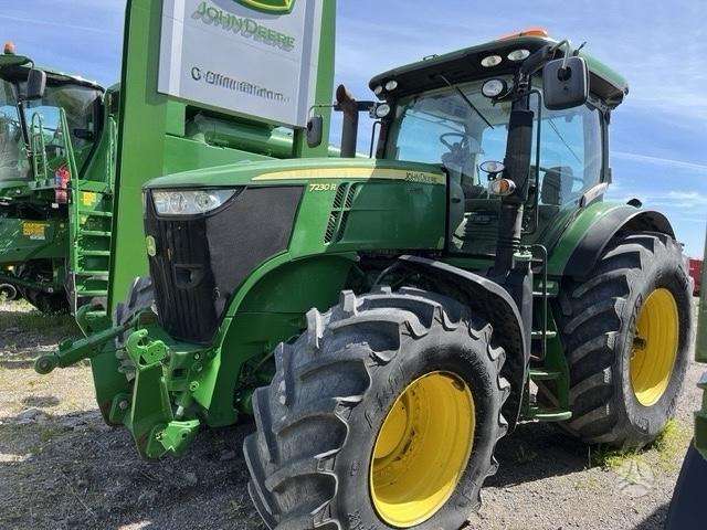 john-deere-7230r-traktoriai John Deere 7230R