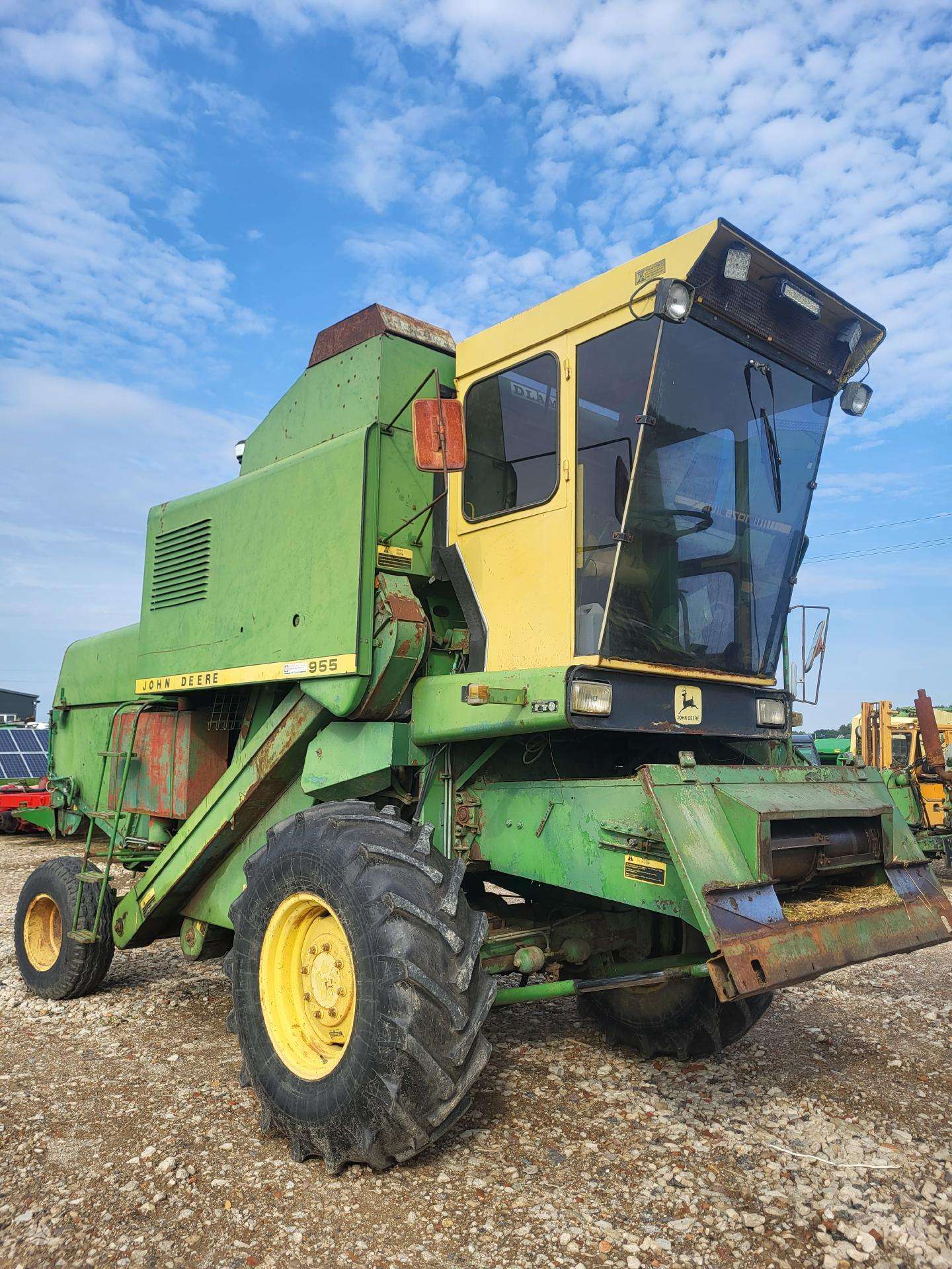 john-deere-955 John Deere 955