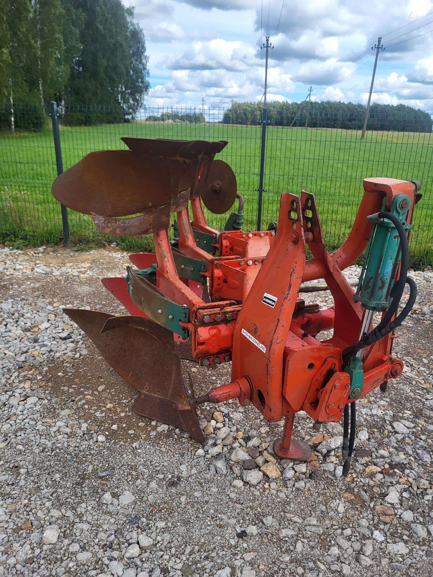 Kverneland E120-8