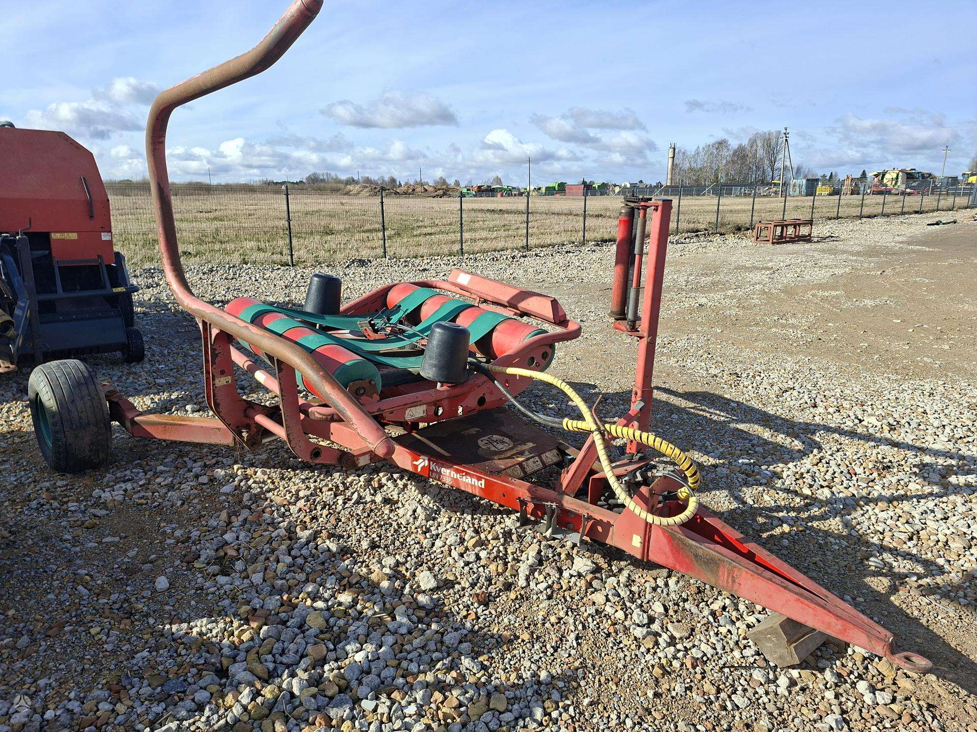 Kverneland UN7335