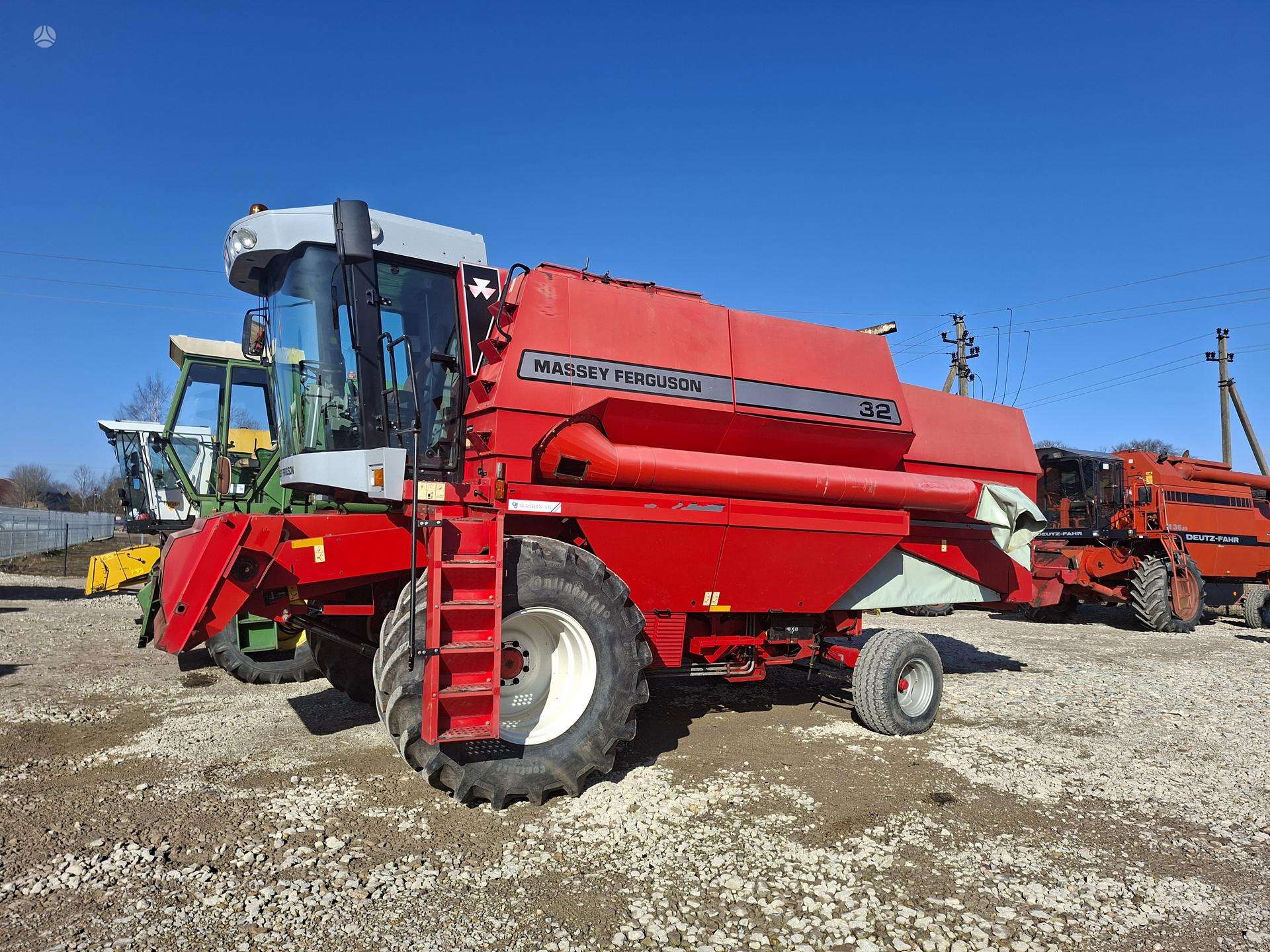 Massey Ferguson 32