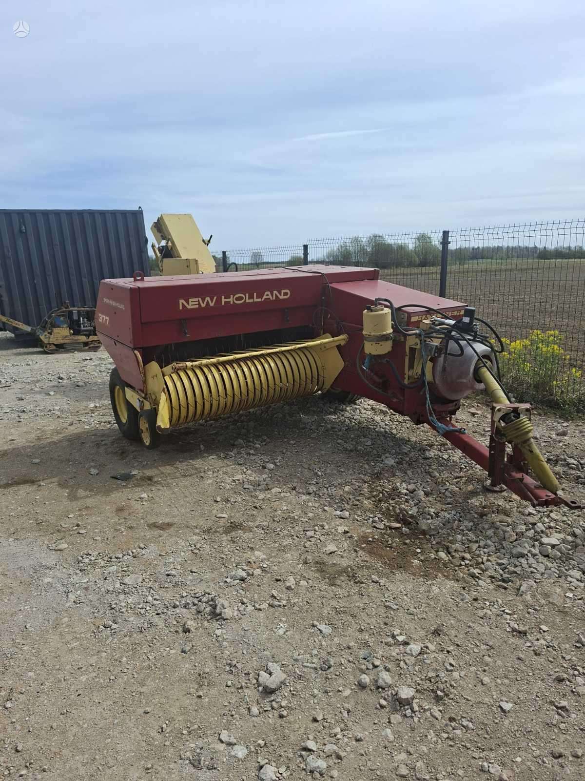 New Holland 377