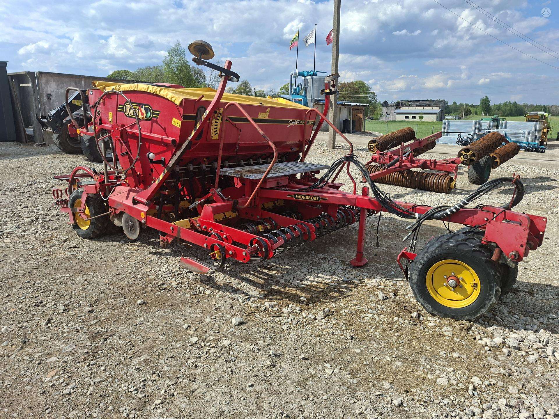vaderstad-rapid-300c-super-xl-sejamosios-sodinamosios Vaderstad RAPID 300C SUPER XL