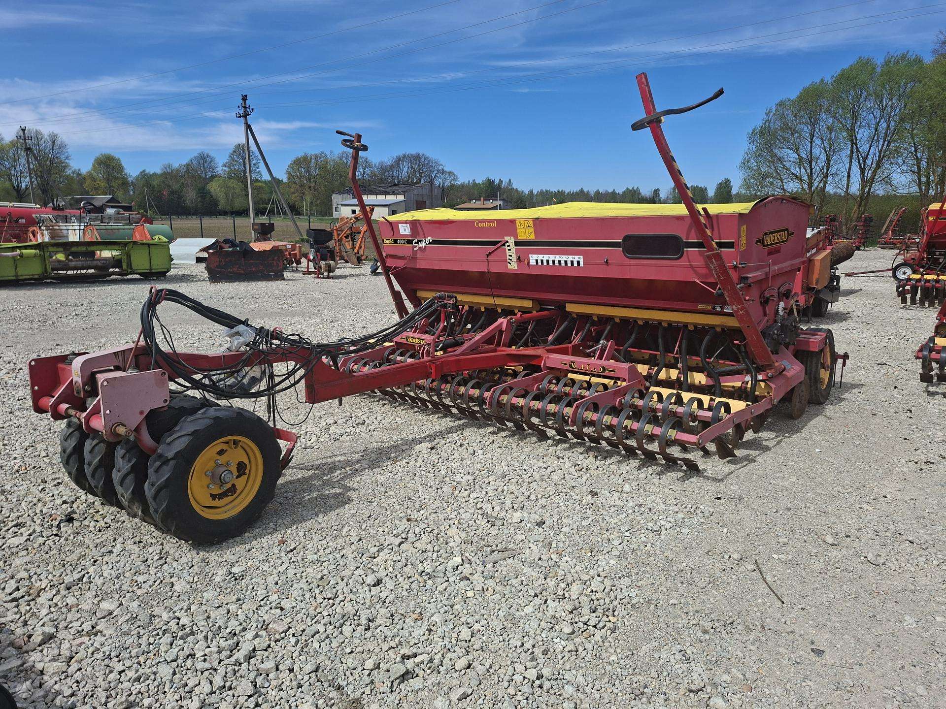 vaderstad-rapid-400c-super-sejamosios-sodinamosios Vaderstad RAPID 400c super