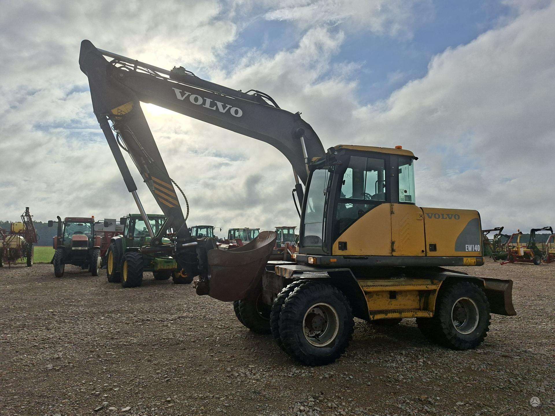 volvo-ew140-ekskavatoriai Volvo EW140