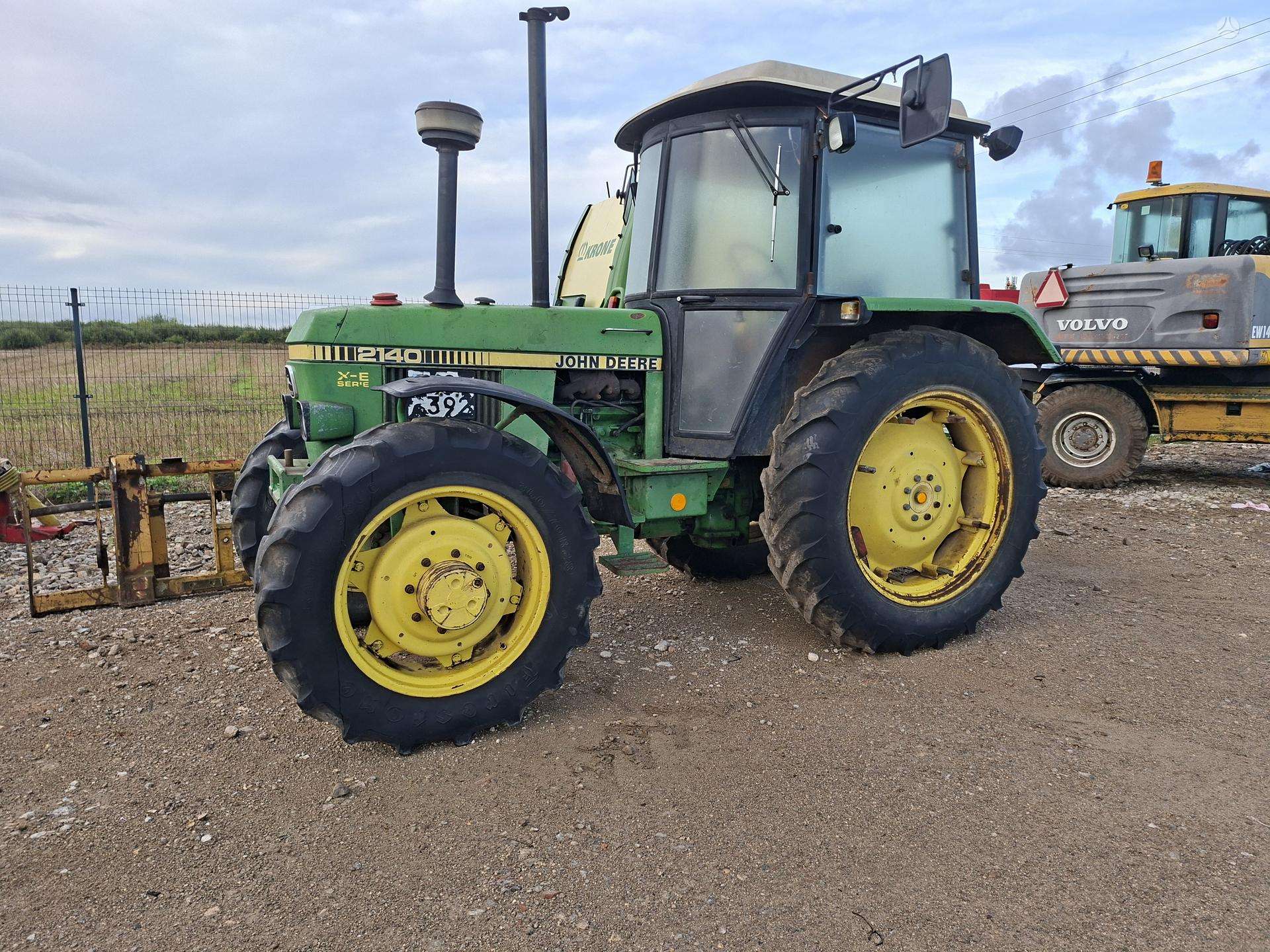 john-deere-2140-traktoriai John Deere 2140