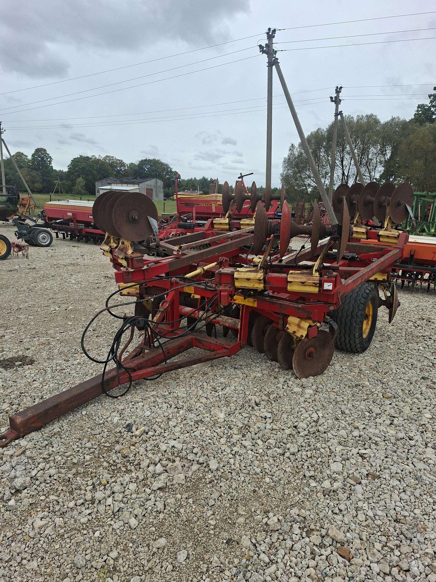vaderstad-xt-460-skutikai-purentuvai Vaderstad XT 460
