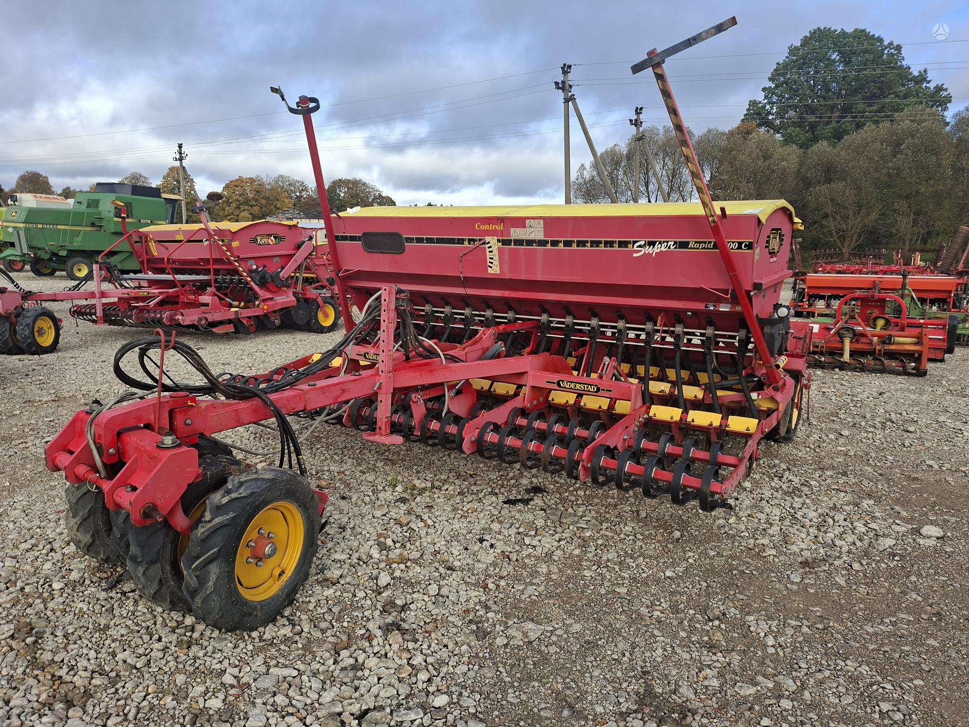 vaderstad-rapid-400c-super-sejamosios-sodinamosios Vaderstad Rapid 400c super